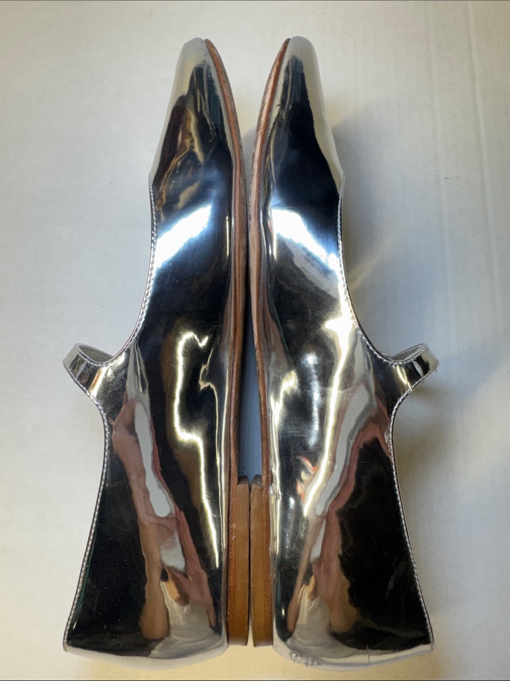 Larroude Blair Silver Mary Jane’s Ballet Flats Silver Mirror Size 8 Used - Picture 11 of 17